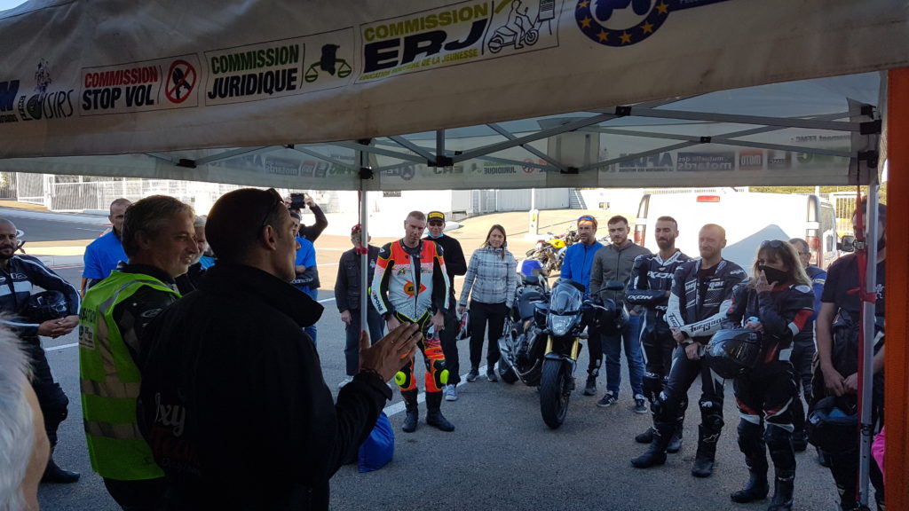 Journée FFMC sur le circuit de Lédenon 1 20210922 091353