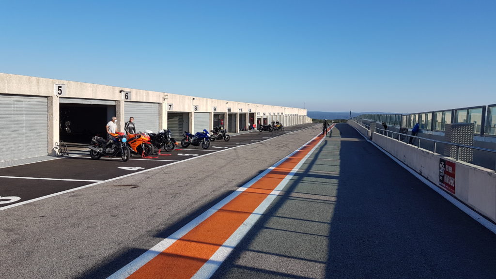 Journée FFMC sur le circuit de Lédenon 6 20210922 091636