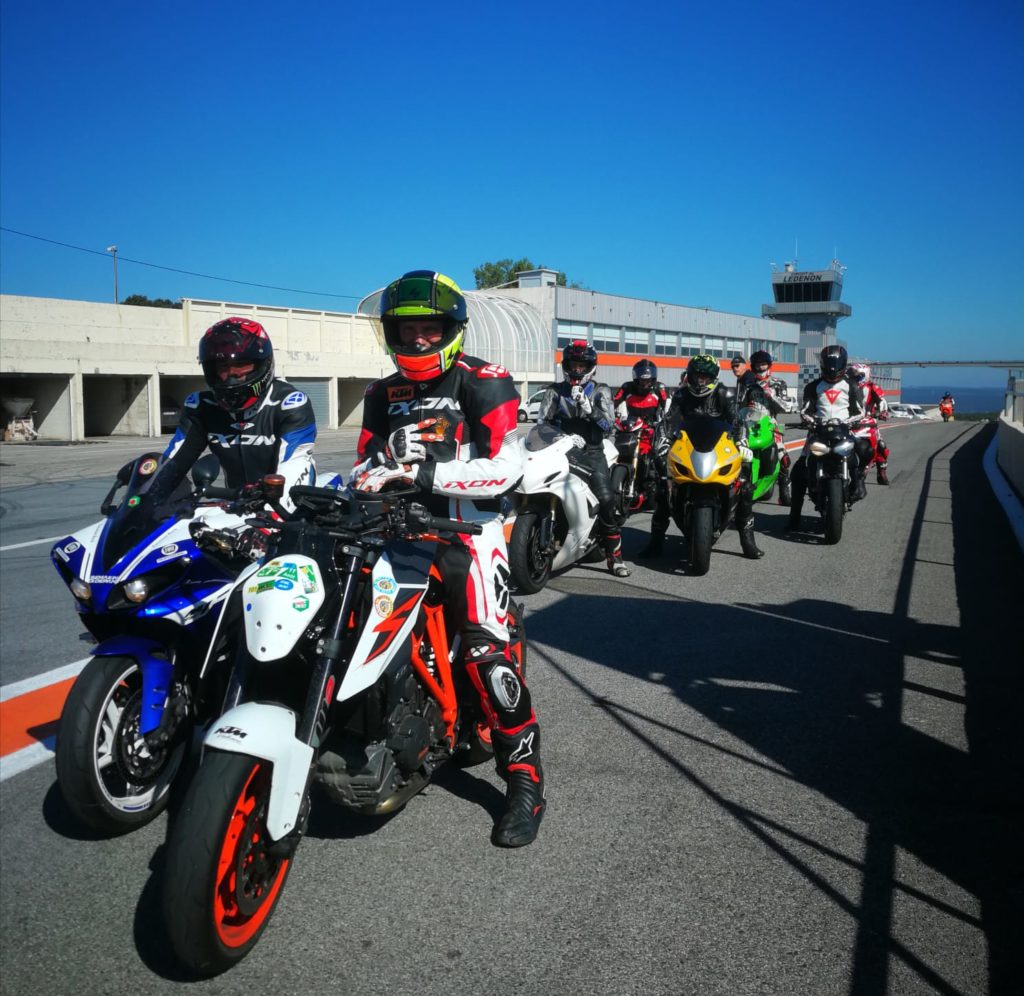 Journée FFMC sur le circuit de Lédenon 12 WhatsApp Image 2021 09 22 at 12.56.28