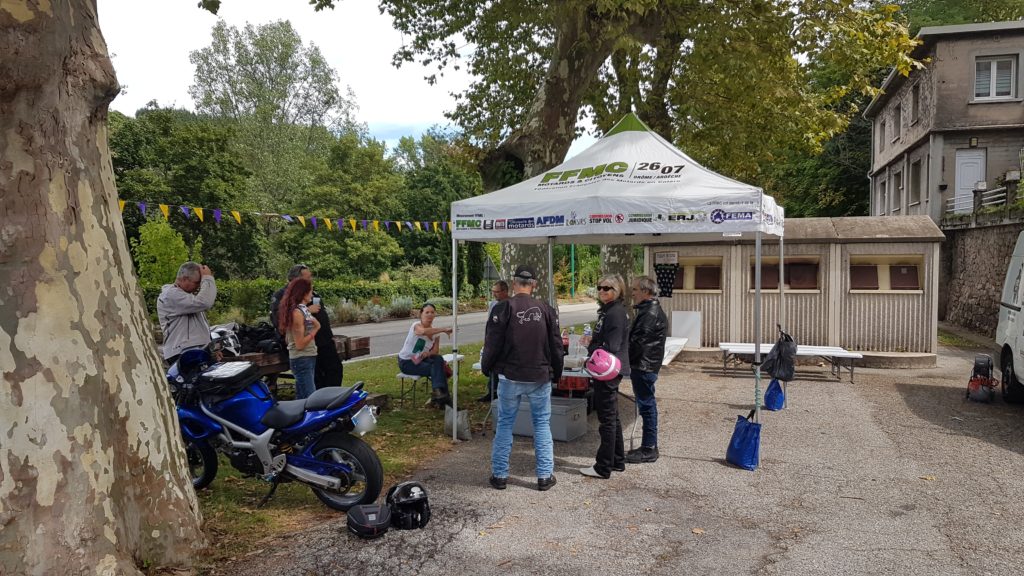 Relais motards calmos à Lamastre 4 20220821 220451