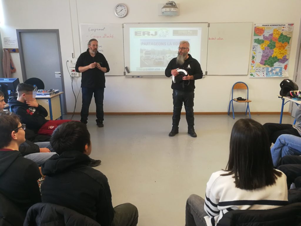 ERJ au collège de St PERAY 1 IMG 20230227 WA0003