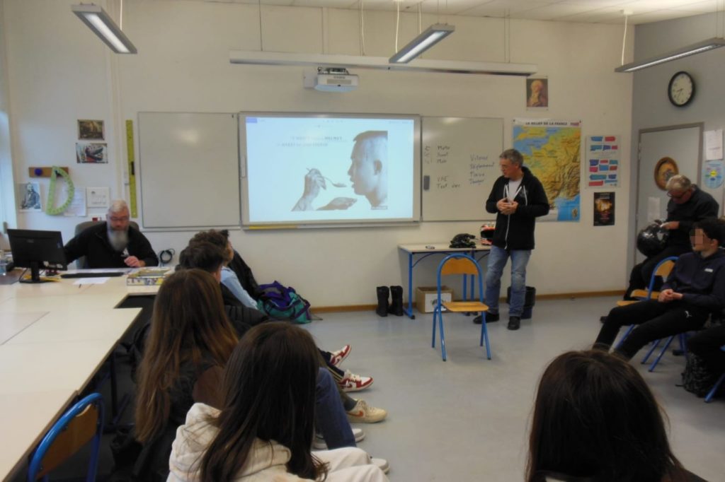 ERJ au collège de St PERAY 7 IMG 20230227 WA0006